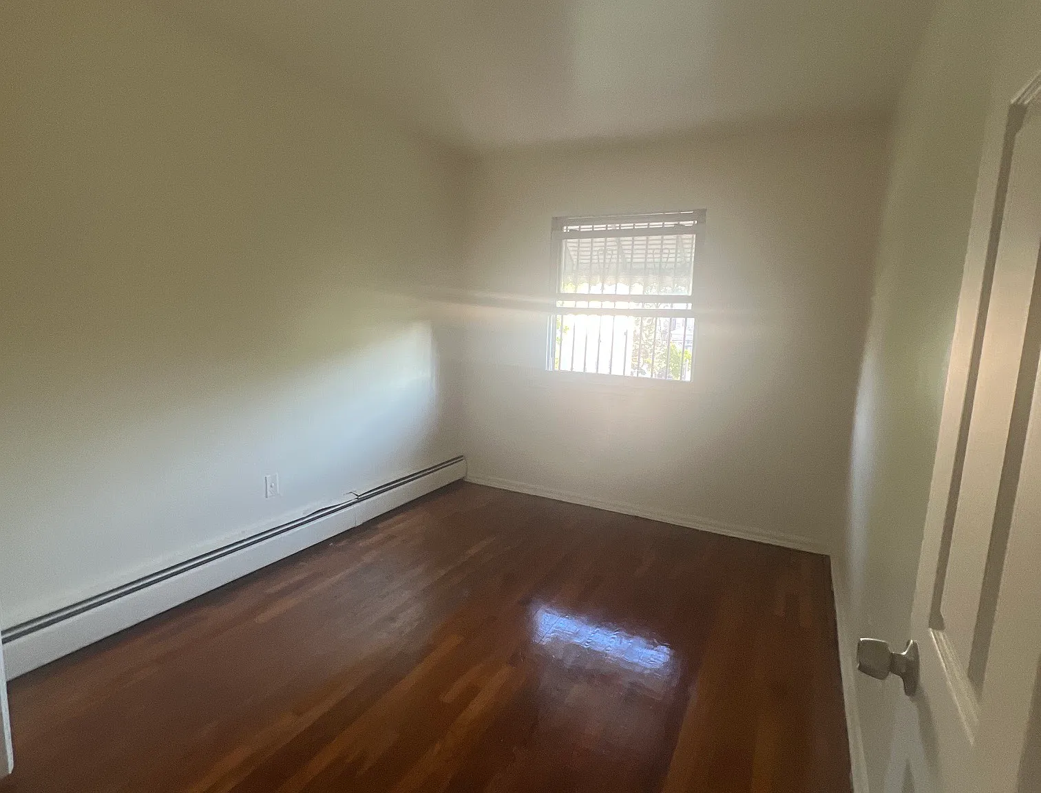 3 bed, $3,758 — Photo 4