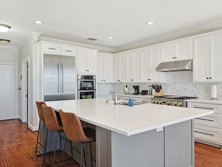 925 Sunset Hill Dr — Photo 9