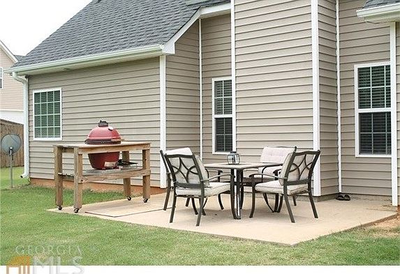 3rd image of 100 Nettie Ln