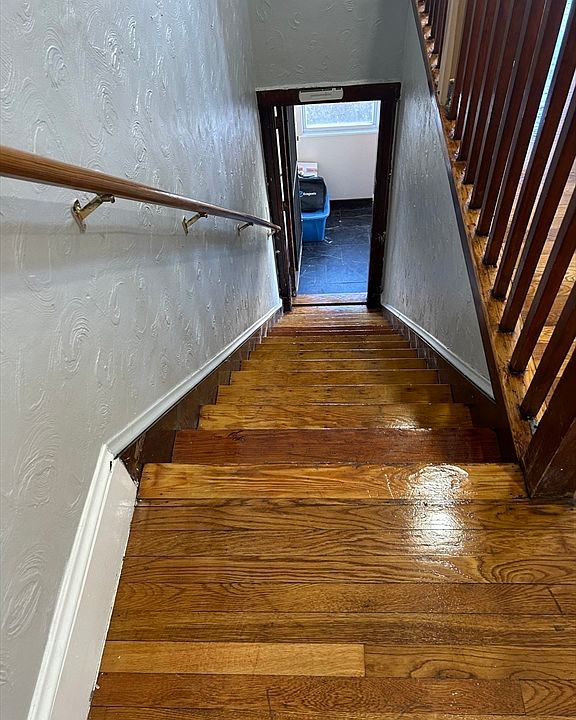 1st image of 129 Stanwood St Floor 2