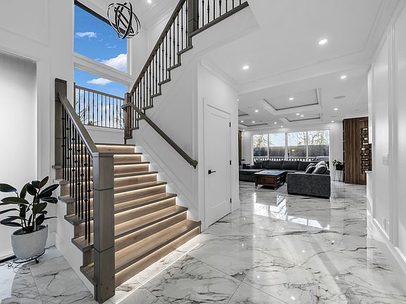 5th image of 22839 Purdey Ave