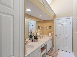 4N698 High Meadow Rd, St Charles, IL 60175