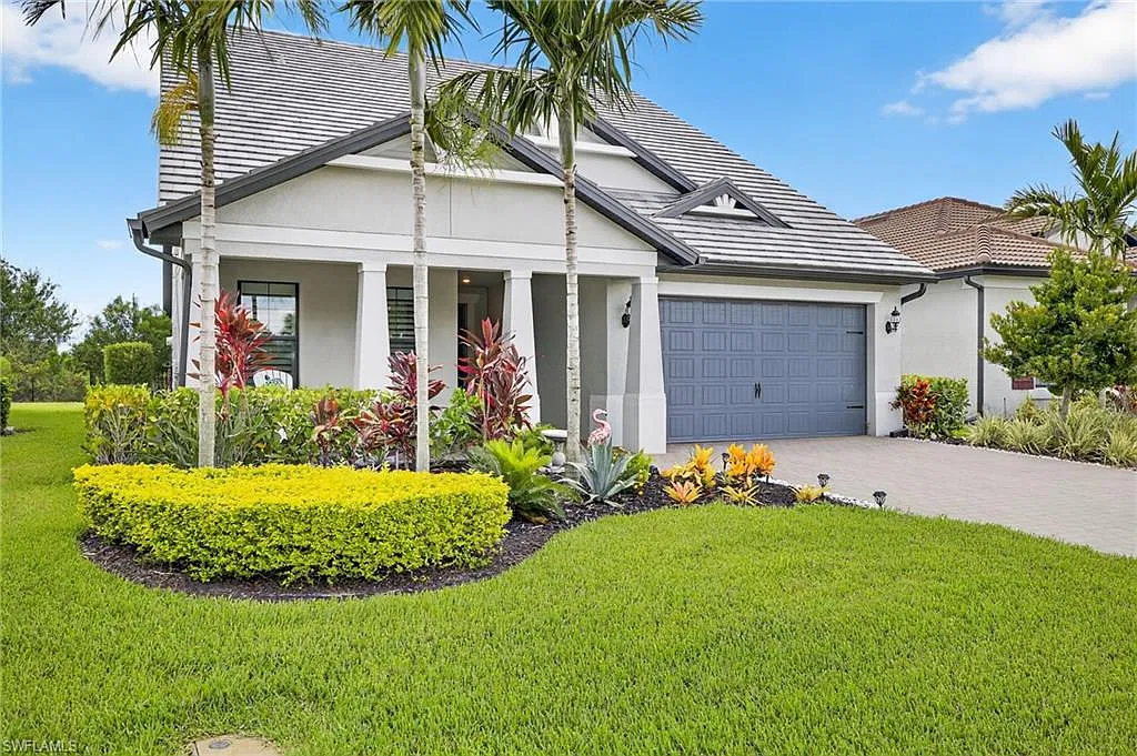 4 bed, 3.0 bath, 3072 sqft, $5,800 — Photo 2