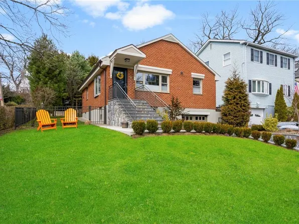 56 Sherwood Drive, Larchmont, NY 10538