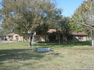 2148 Lower Seguin Rd, Marion, TX 78124