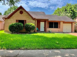 6834 Tara Dr, Richmond, TX 77469