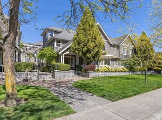 222 E 5th St #3, North Vancouver, BC V7L 1L7