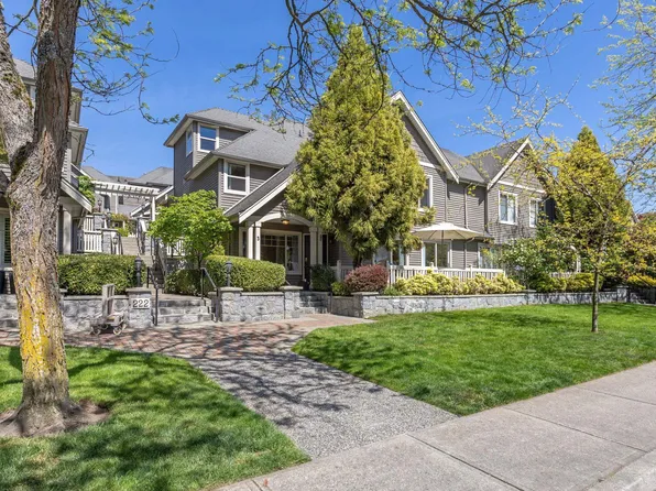 222 E 5th St #3, North Vancouver, BC V7L 1L7