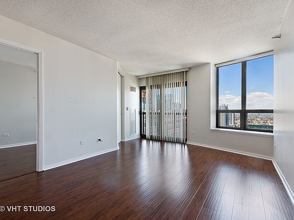 4th image of 400 N La Salle St #3009