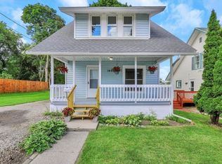 1404 Linval St, Lansing, MI 48910