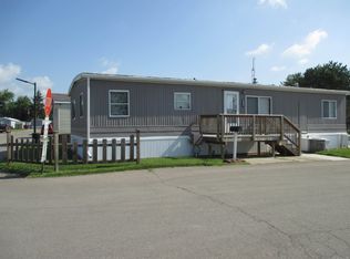 43310 Summit St, Harrison Township, MI 48045