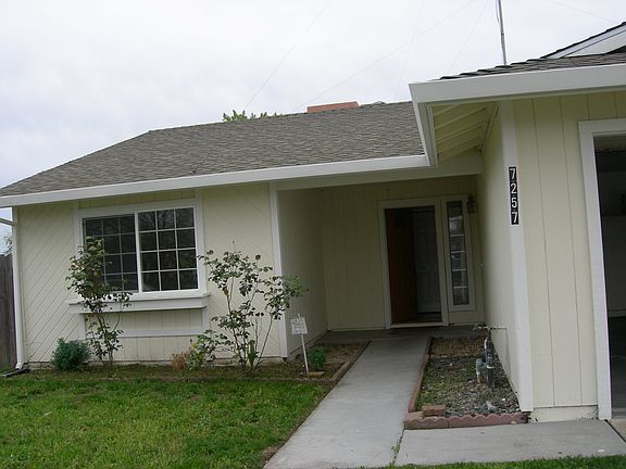 5th image of 7257 Kari Ann Cir