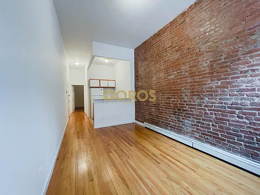 Rented by City Connections Realty | media 11