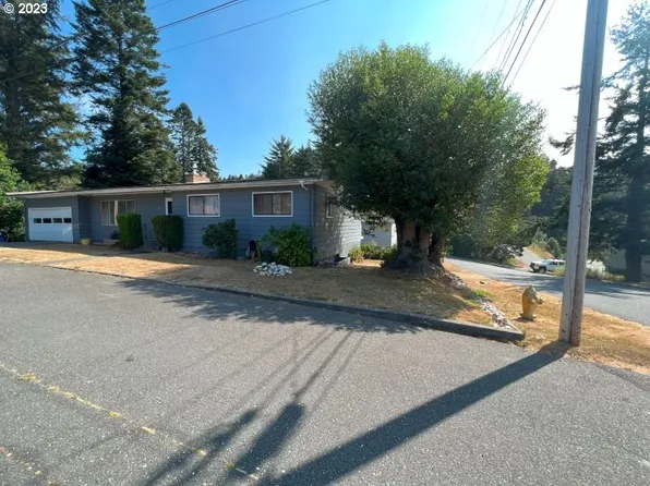 29701 Park Trl, Gold Beach, OR 97444