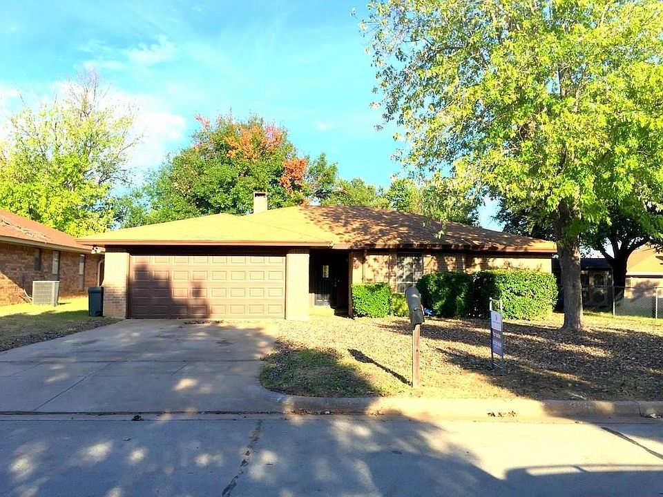 1st image of 3808 Blue Grass Ln
