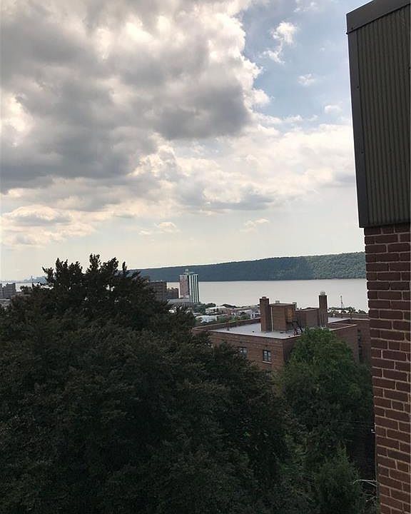1st image of 270 N Broadway APT 6I