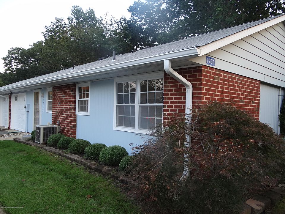 1st image of 1255 Hamilton Court #A