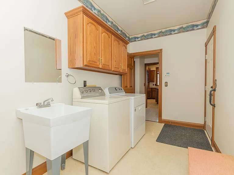 2155 Durlin Rd — Photo 24
