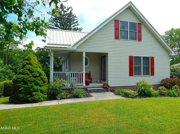 492 Overlook Dr, Hollidaysburg, PA 16648