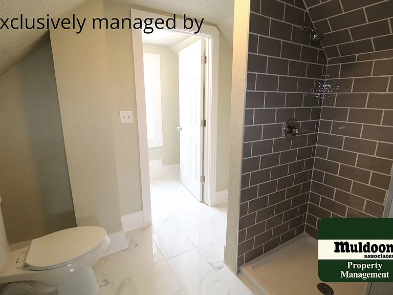 806 E Abriendo Ave — Photo 6