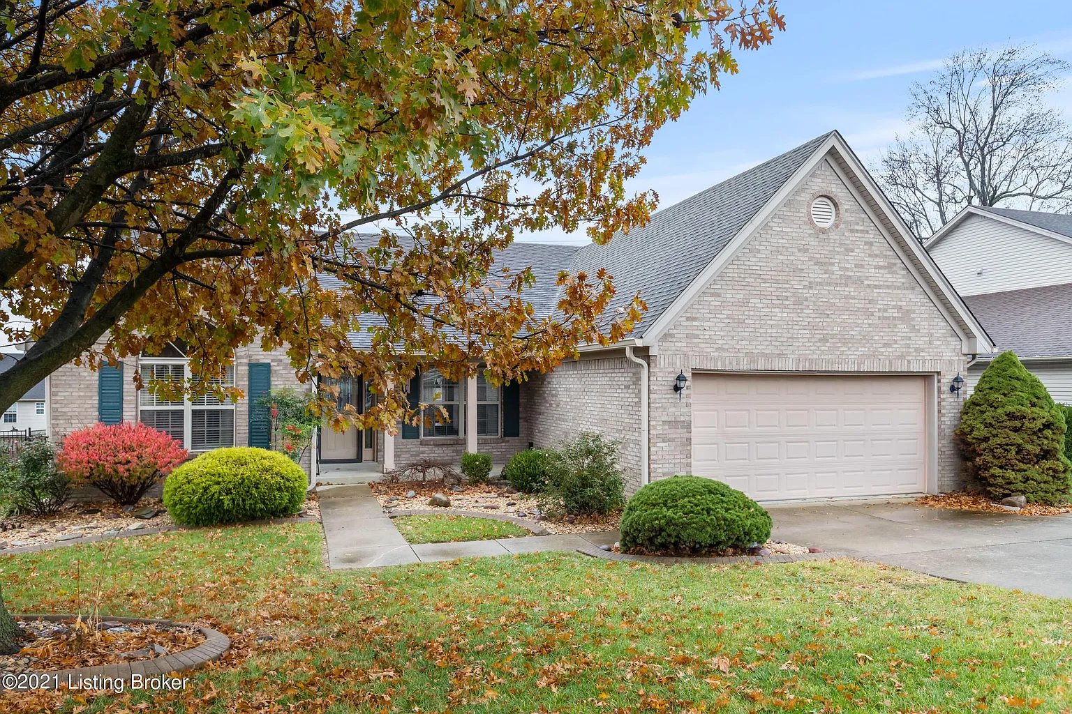 9504 Hunters Trail Ct photo 1