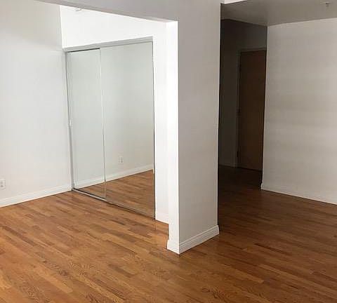3rd image of 820 S Mansfield Ave #104