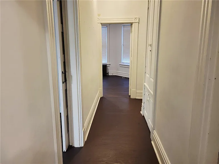 438 S Maple Ave — Photo 9