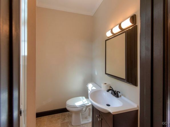 richmond-virginia-445725936 picture