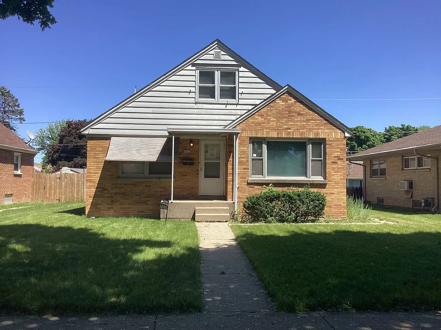 3 bedroom single family home — Photo 1