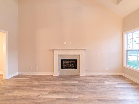 4th image of 1045 Marco Ln