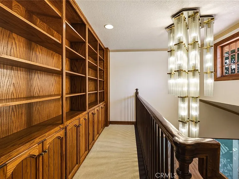 22231 Romar St — Photo 21