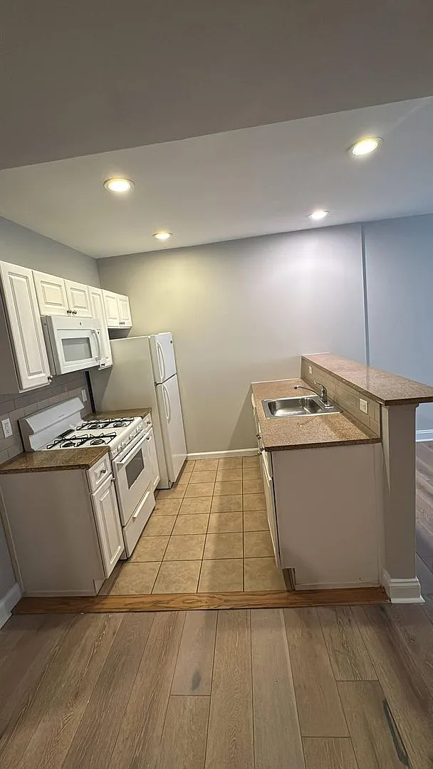 56 Imlay Street — Photo 4