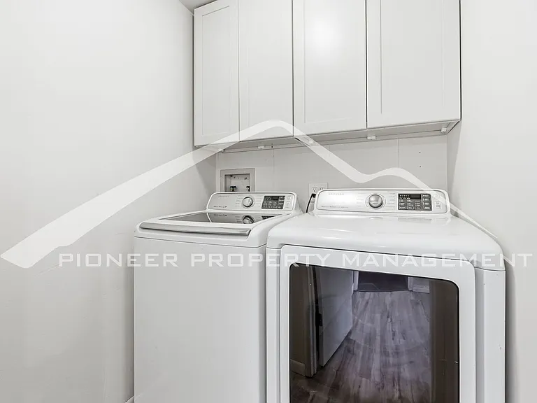 2733 S Glencoe St — Photo 17