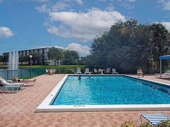 Clubhouse Pool
