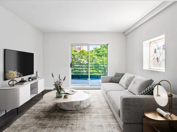 10 Pleasant St APT 213, Lynn, MA 01902