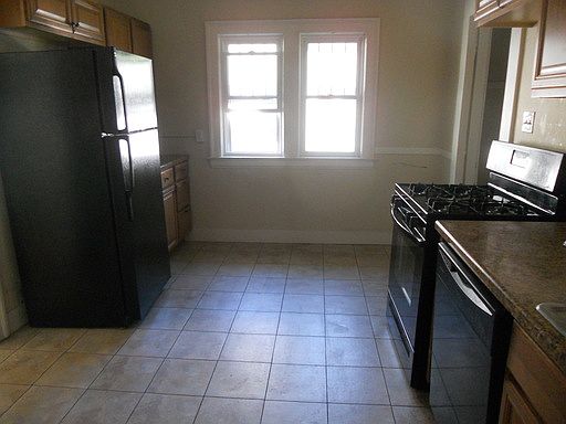 5th image of 959 Dunham St SE