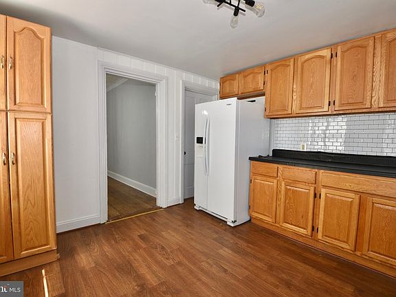 5th image of 43 Pearl St