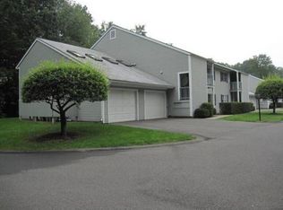 508 Country Side Rd, Greenfield, MA 01301
