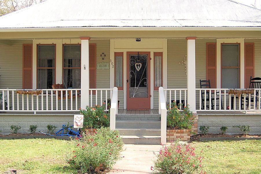 1st image of 502 Bishop St