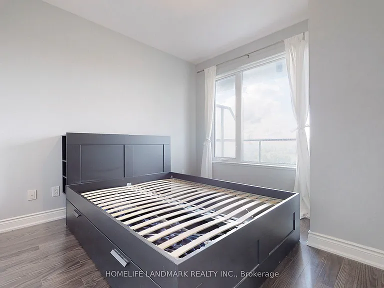 325 S Park Rd #810 — Photo 20