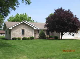 506 E Highland Ave, Robinson, IL 62454