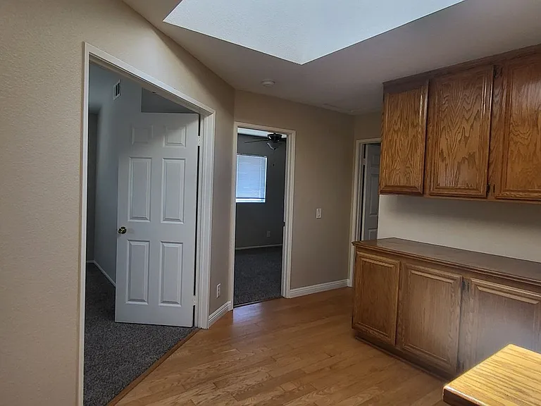 2057 Rosemary Ct — Photo 12