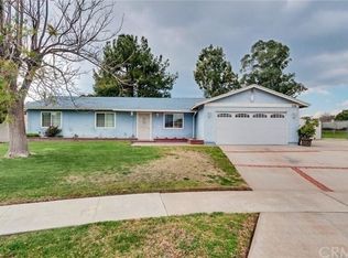 598 W Cascade Dr, Rialto, CA 92376