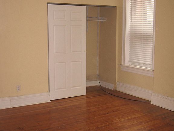 5th image of 1857A Russell Blvd #A