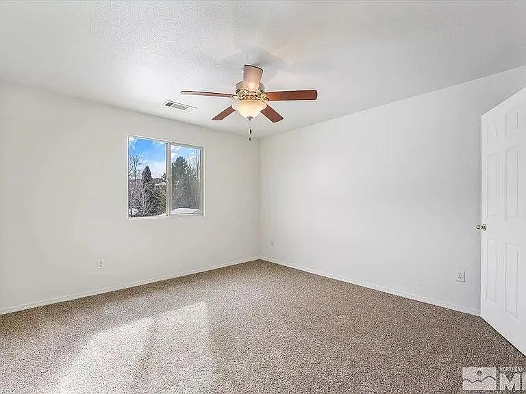 560 Golden Vista Ct — Photo 20