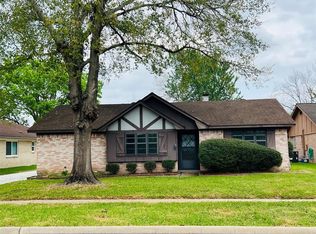 1846 Michele Dr, Sugar Land, TX 77498