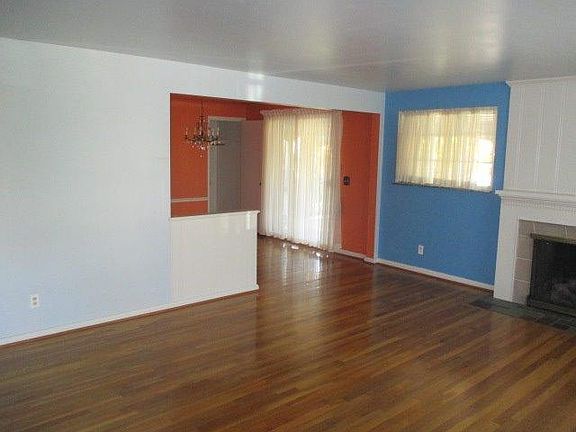 4th image of 3161 Ramona Ave
