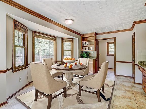 4th image of 455 Saddle Creek Cir