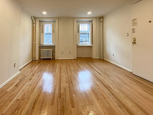 5th image of 111 S Oxford St #1A