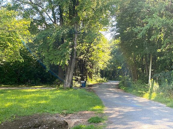 4th image of 244 Crystal Ln
